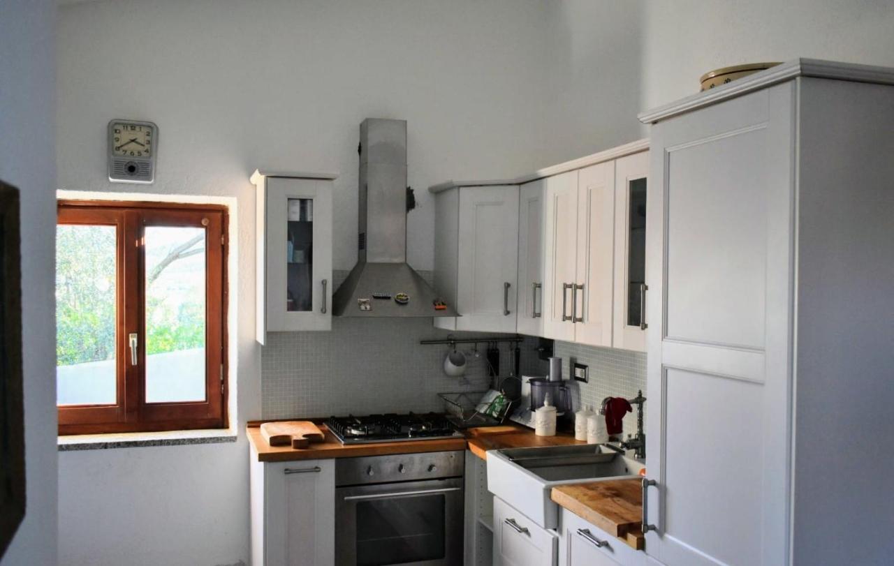 Iss Travel, Sea View Apartment Il Corbezzolo - Ground Floor With Air-Condition ซาน เตโอโดโร ภายนอก รูปภาพ
